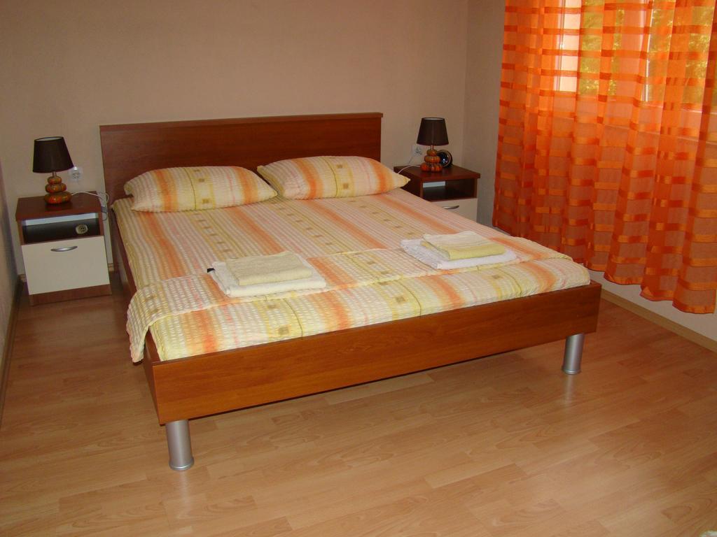 Apartments Buturic Sali Zimmer foto